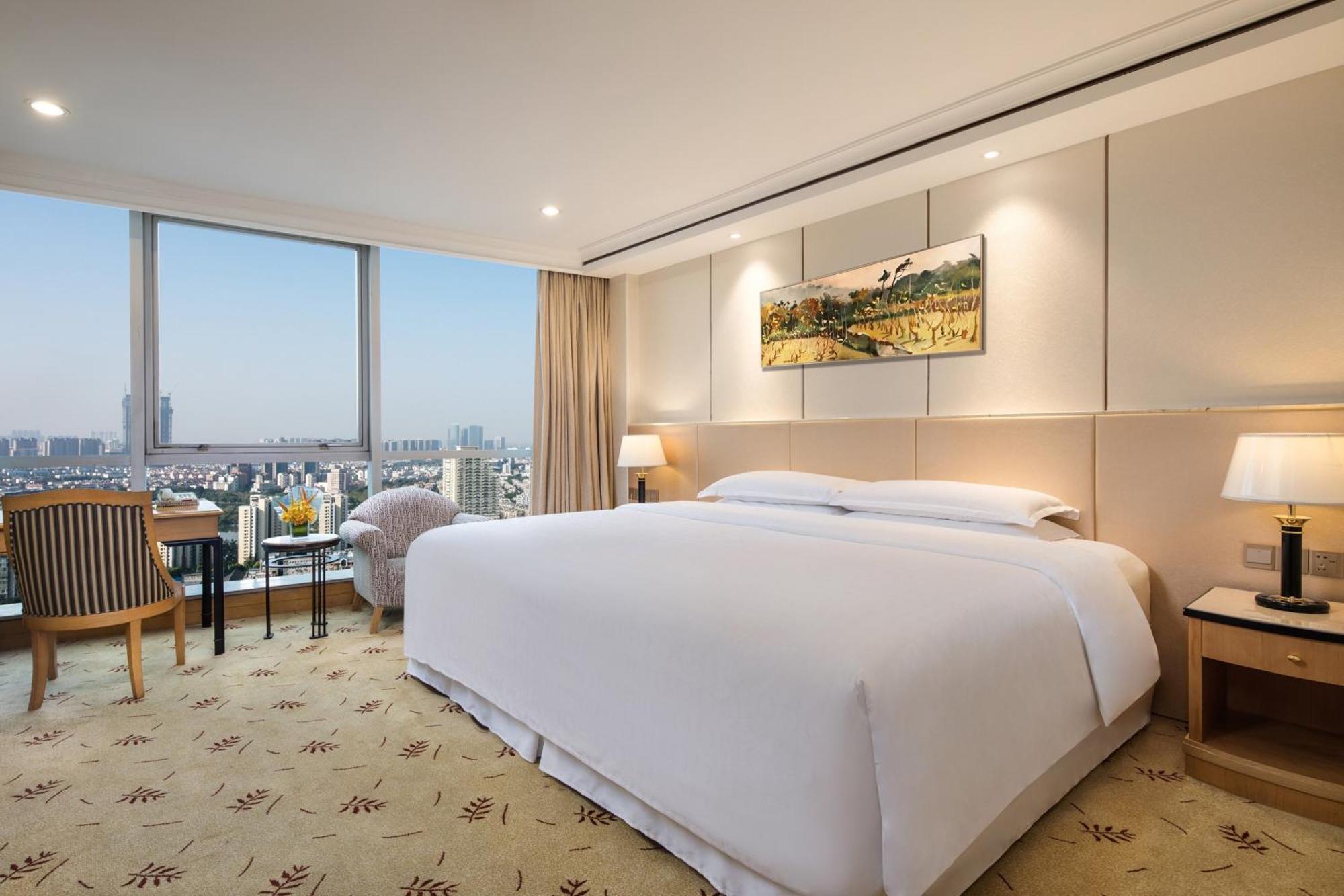 Sheraton Nanjing Kingsley Hotel & Towers Exterior photo