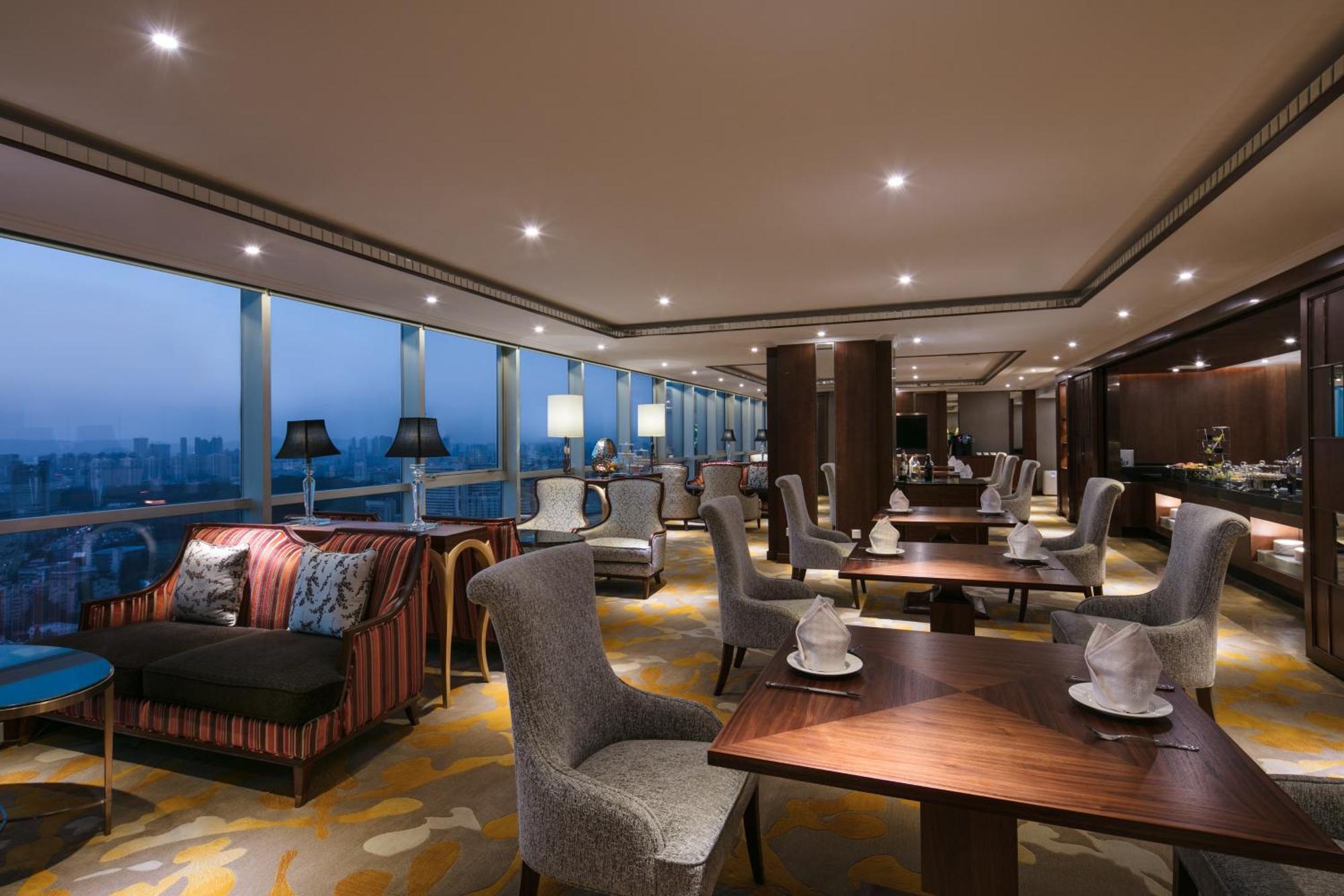 Sheraton Nanjing Kingsley Hotel & Towers Exterior photo