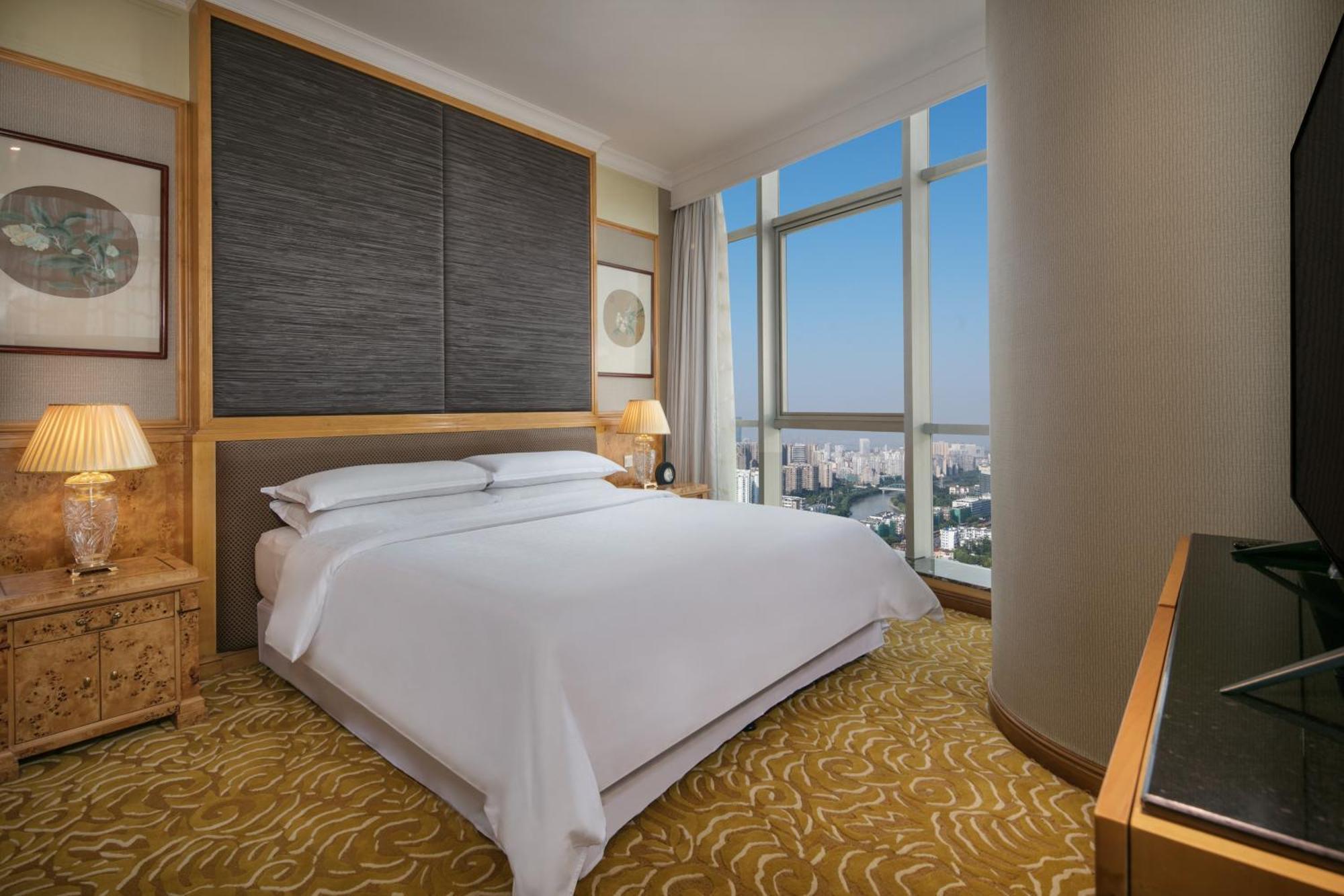 Sheraton Nanjing Kingsley Hotel & Towers Exterior photo