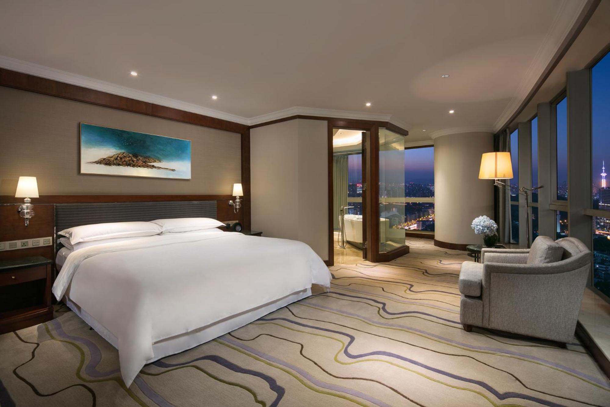 Sheraton Nanjing Kingsley Hotel & Towers Exterior photo